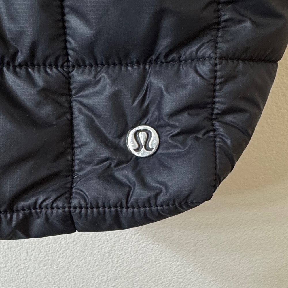 Lululemon Black Quilted Crossbody Bag - Picture 3 of 9